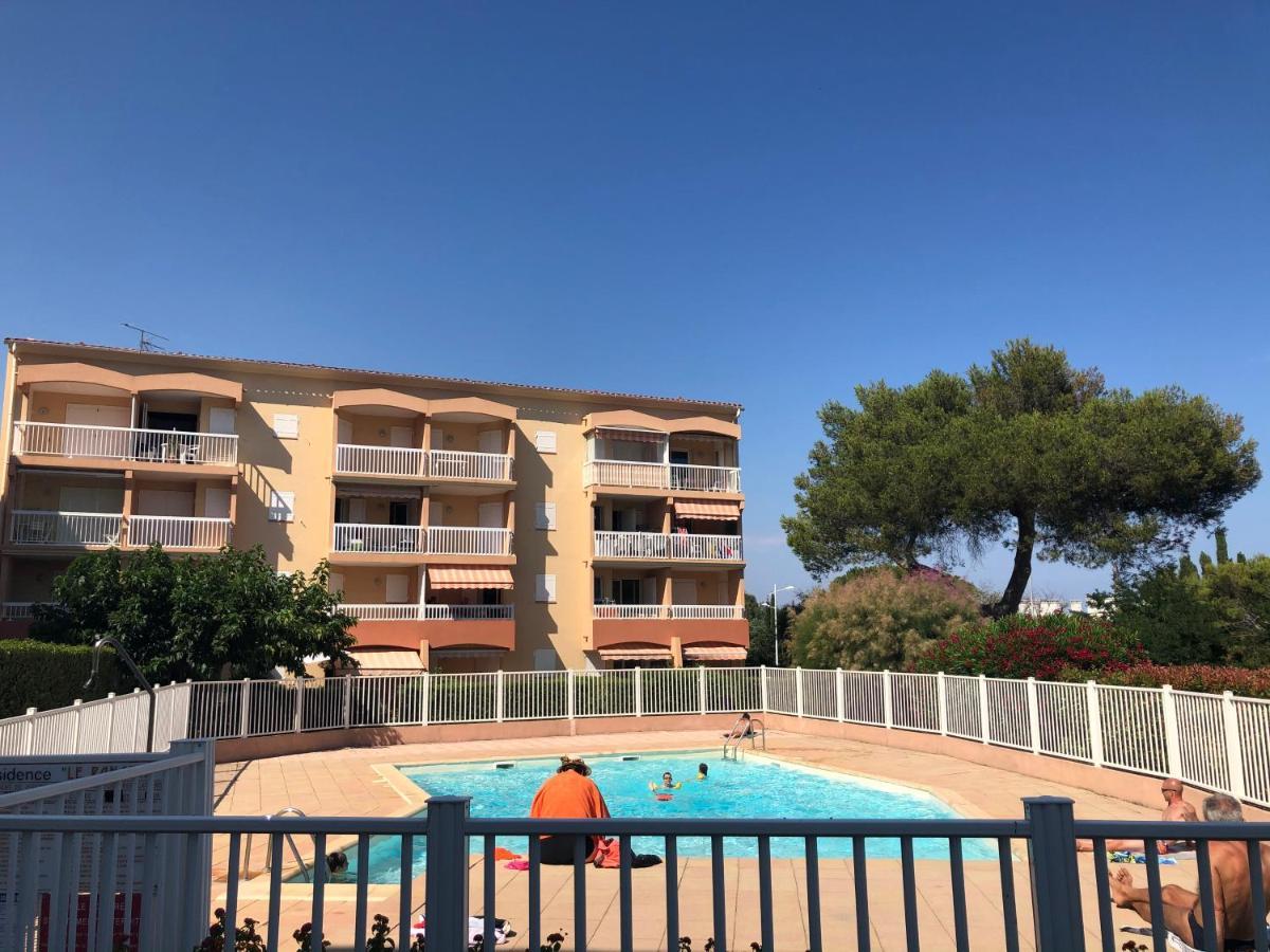 Apartment Newly Renovated Aircond-Wifi-Pool-Sea View-150M To Beaches- Saint Aygulf Extérieur photo
