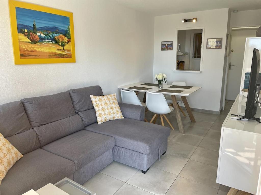 Apartment Newly Renovated Aircond-Wifi-Pool-Sea View-150M To Beaches- Saint Aygulf Extérieur photo